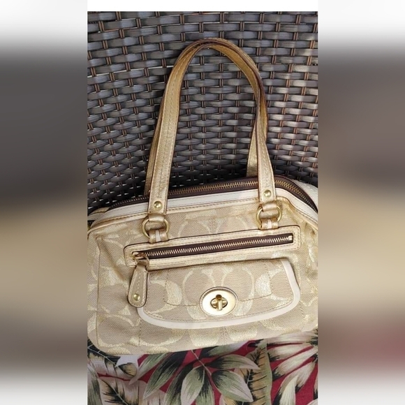 AUTHENTIC RARE VINTAGE COACH SATCHEL GOLD BAG - Picture 4 of 6